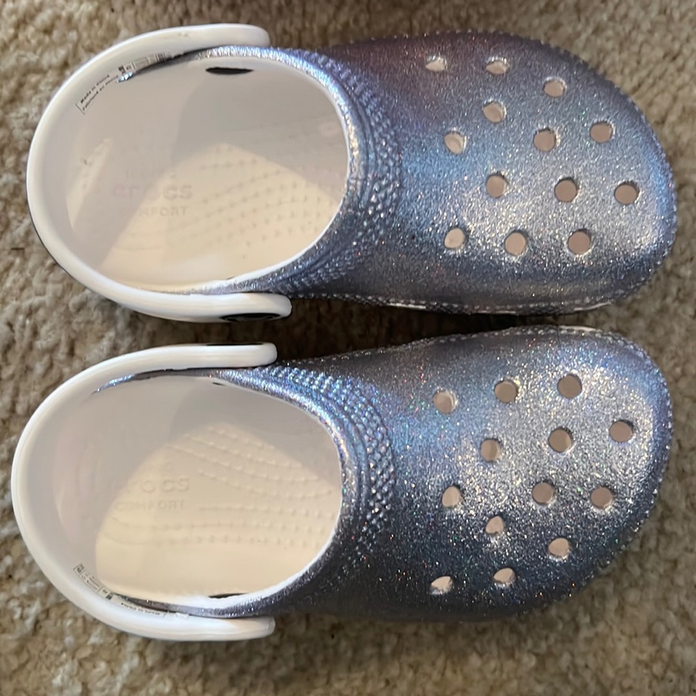 BNWOT- Silver Multi Glitter Crocs Size 9c